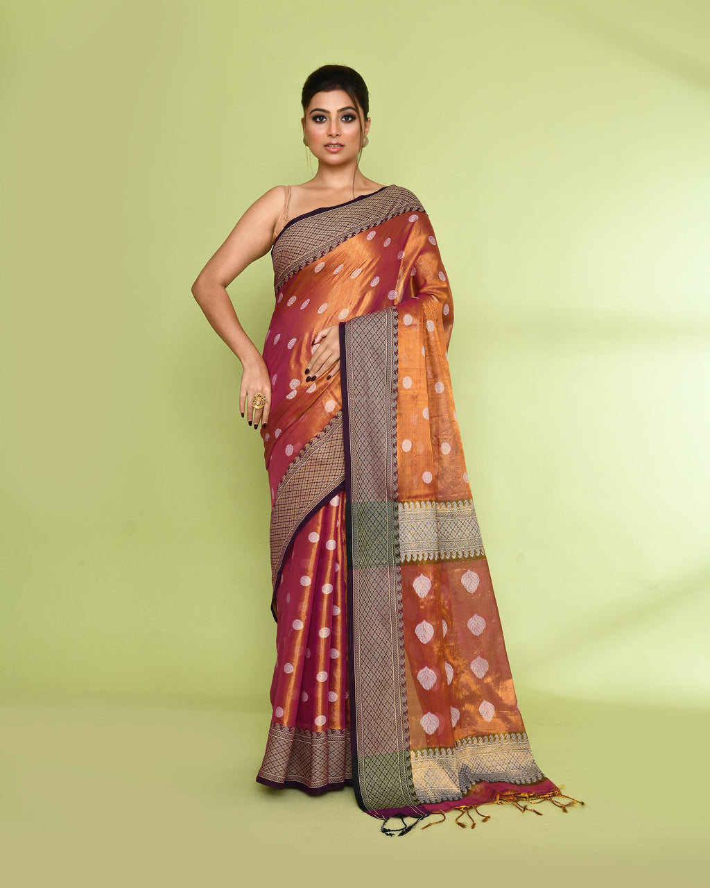Piyari Fashion Women's Gold Magenta Zari Cotton Tissue Jamdani Saree | Grocsy