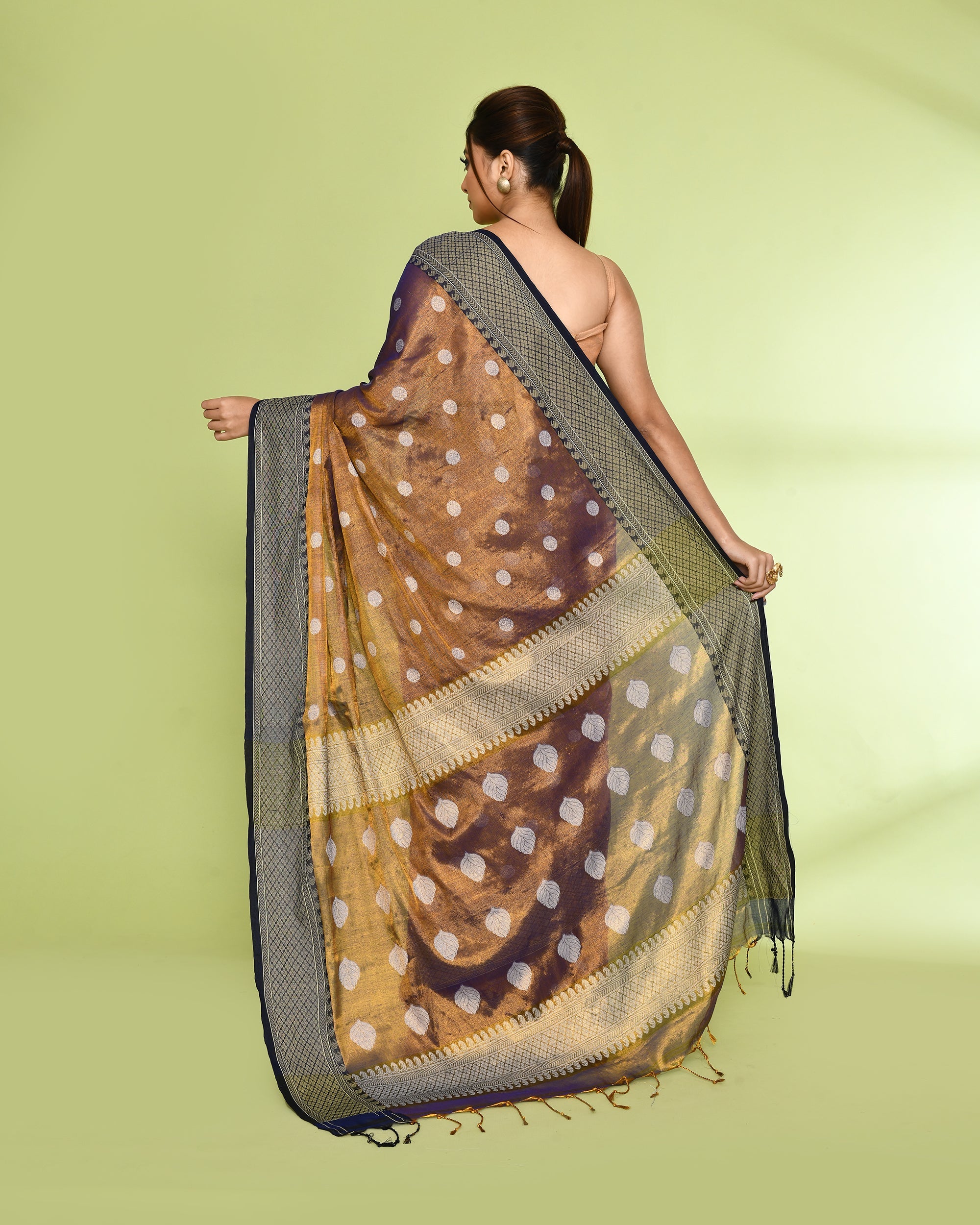 Piyari Fashion Women's Gold Blue Zari Cotton Tissue Jamdani Saree | Grocsy