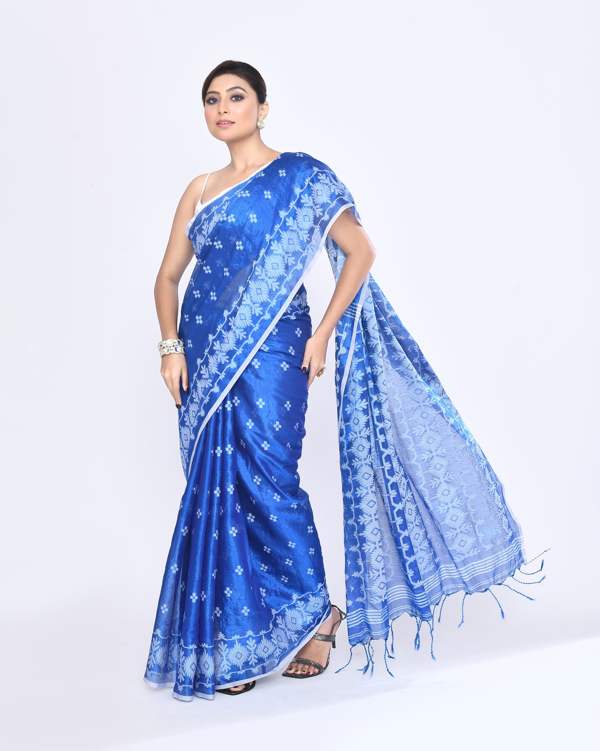 Piyari Fashion Women's Blue Zari Cotton Tissue Jamdani Saree | Grocsy