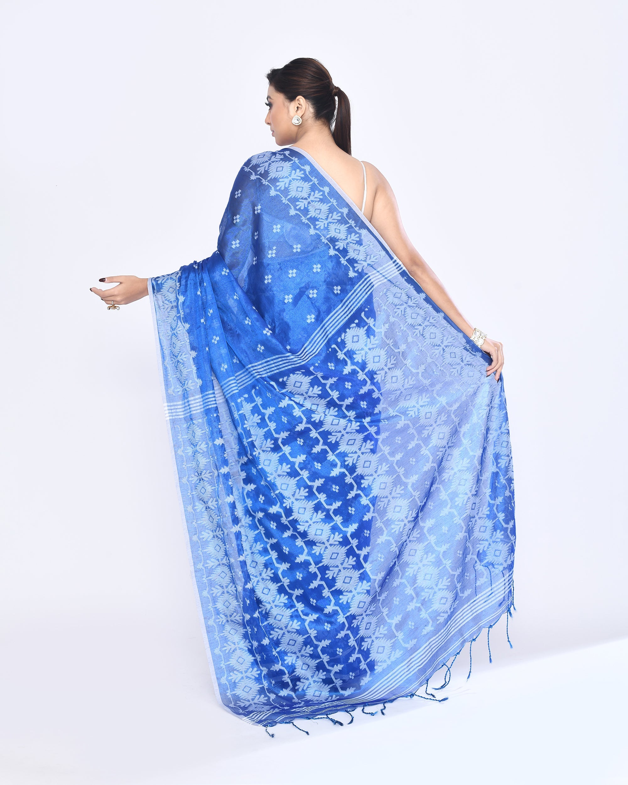 Piyari Fashion Women's Blue Zari Cotton Tissue Jamdani Saree | Grocsy