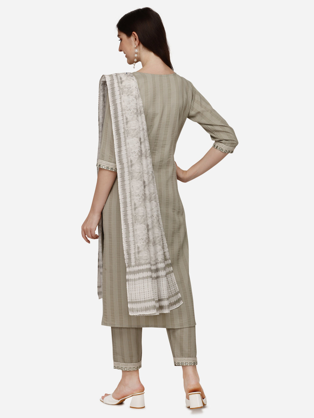 Floral Embroidered & Thread Work Kurta With Pant & Dupatta Set, Multicolor - Hiral Fashion | Grocsy