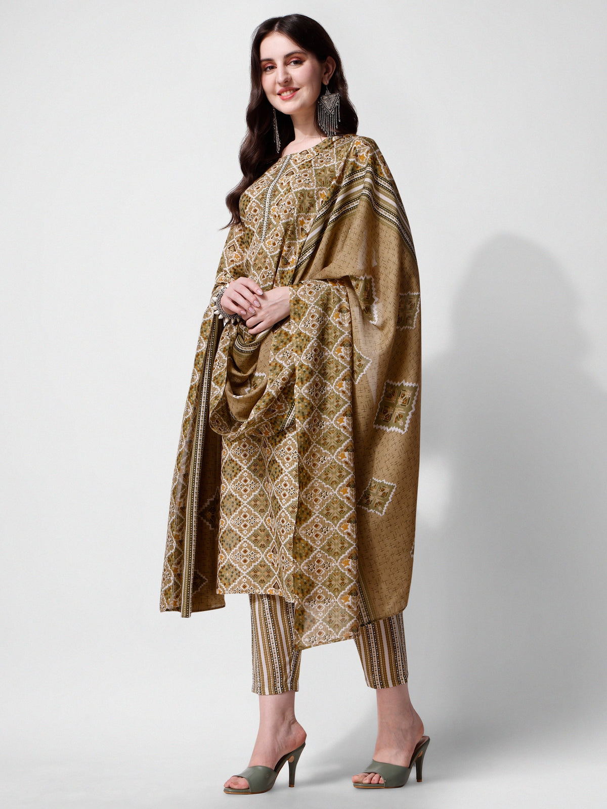 Printed Green Kurta Pant & Dupatta Set, Multicolor - Hiral Fashion | Grocsy