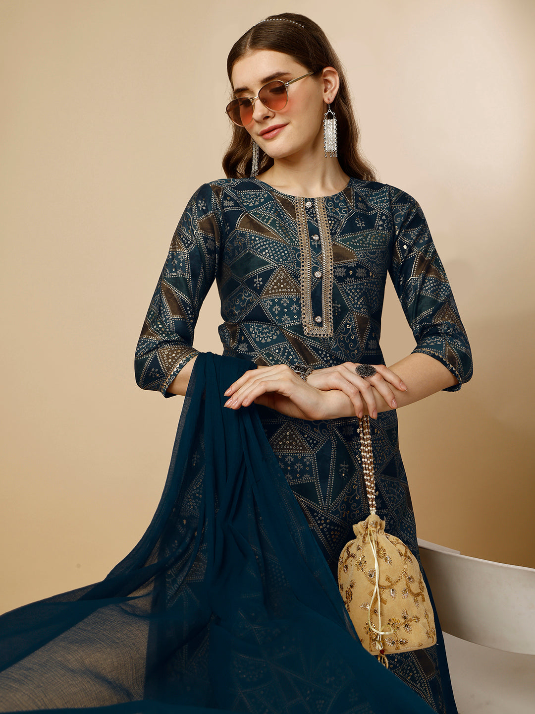 Geometric Printed Kurta With Pant And Dupatta Set, Multicolor - Hiral Fashion | Grocsy