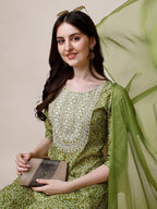 Thread Embroidered Bandhani Printed Kurta With Pant And Dupatta Set, Multicolor - Hiral Fashion | Grocsy