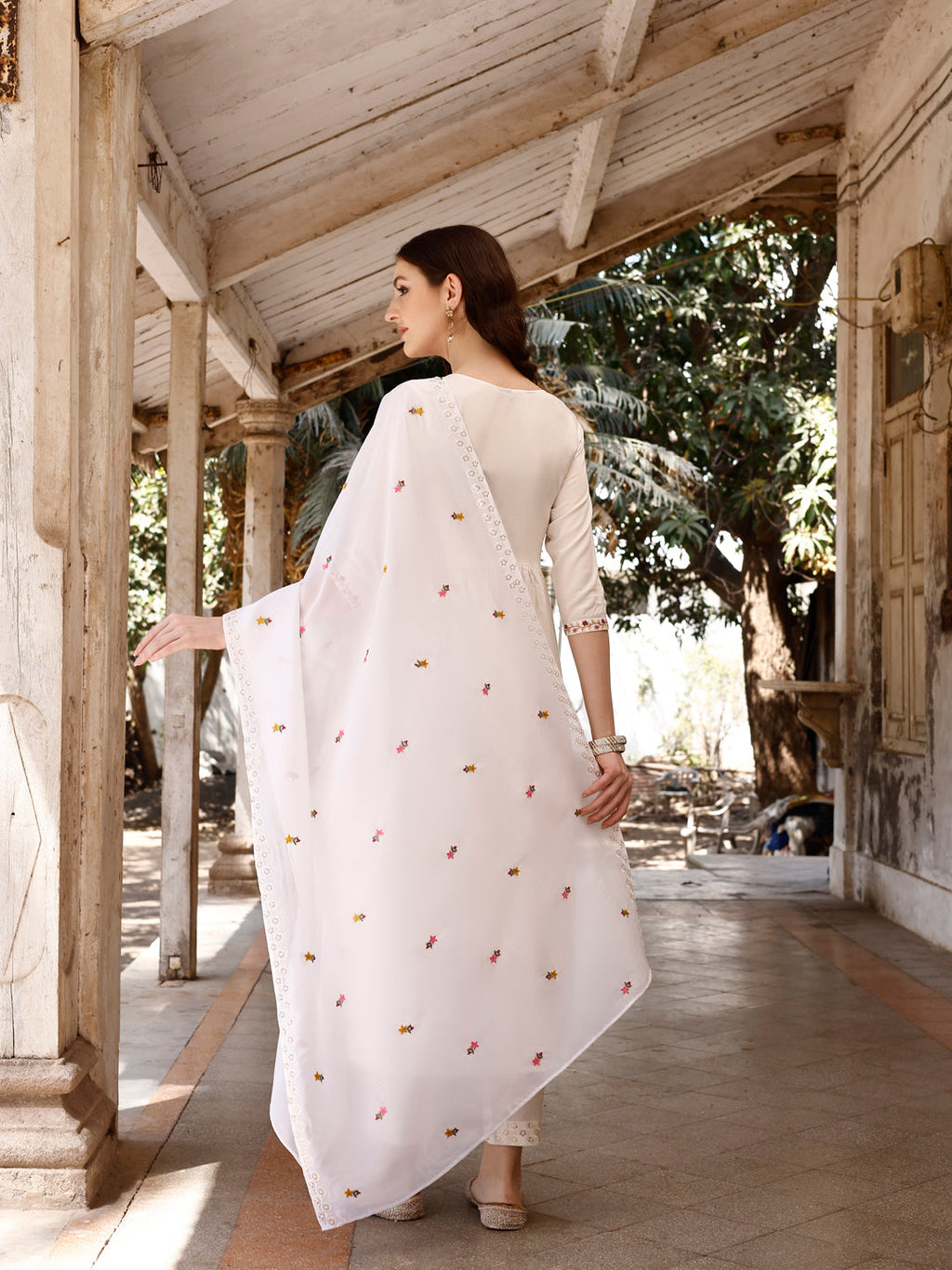 Nyra Cut Floral Front Embroidered Kurta With Pant & Organza Embroidered Dupatta Premium, Multicolor - Hiral Fashion | Grocsy