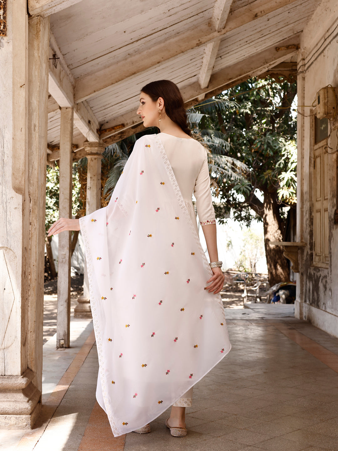 Nyra Cut Floral Front Embroidered Kurta With Pant & Organza Embroidered Dupatta Premium, Multicolor - Hiral Fashion | Grocsy