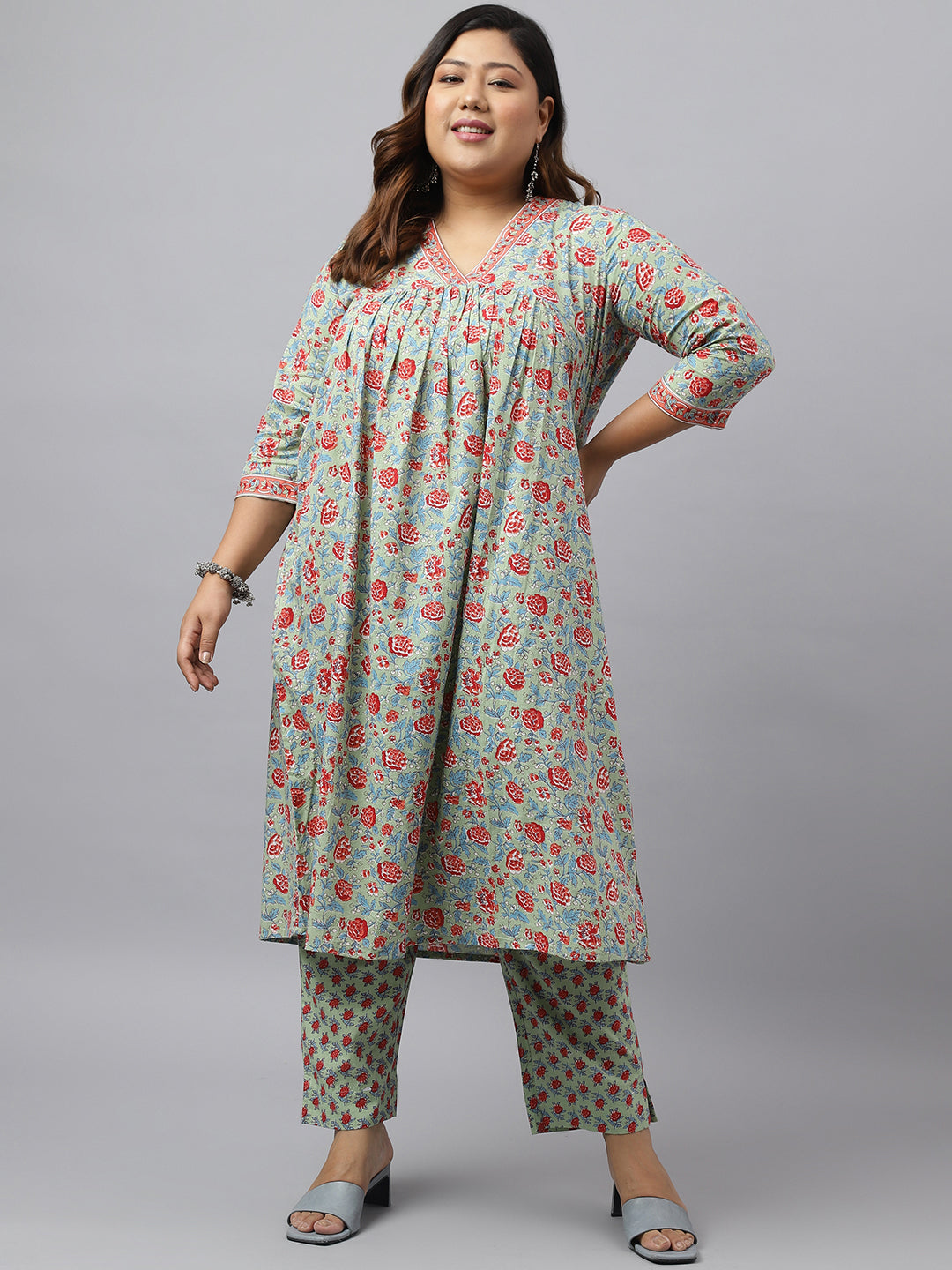 Janasya Women's Green Cotton Empire Casual Kurta Set | Grocsy