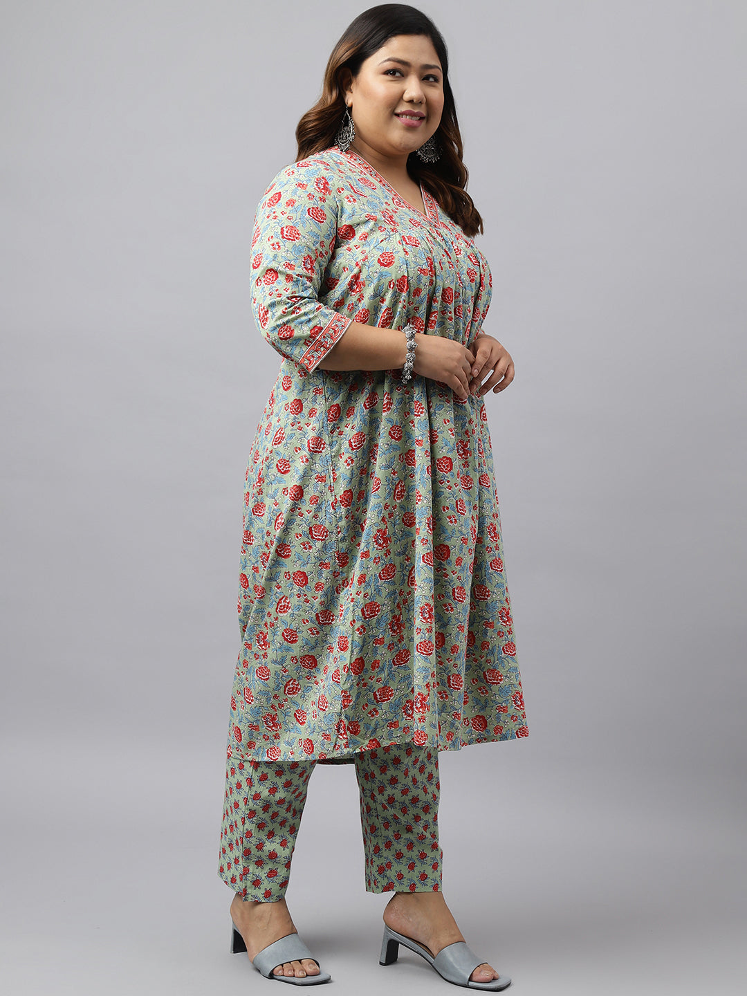 Janasya Women's Green Cotton Empire Casual Kurta Set | Grocsy