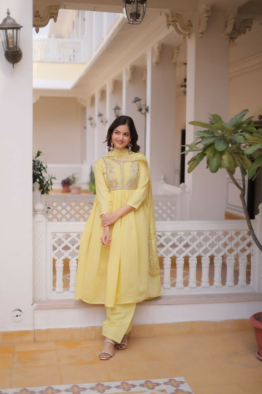 Teeya Creation Womens New Mul Chanderi With Beads Embroidery-Work Kurta Set | Grocsy