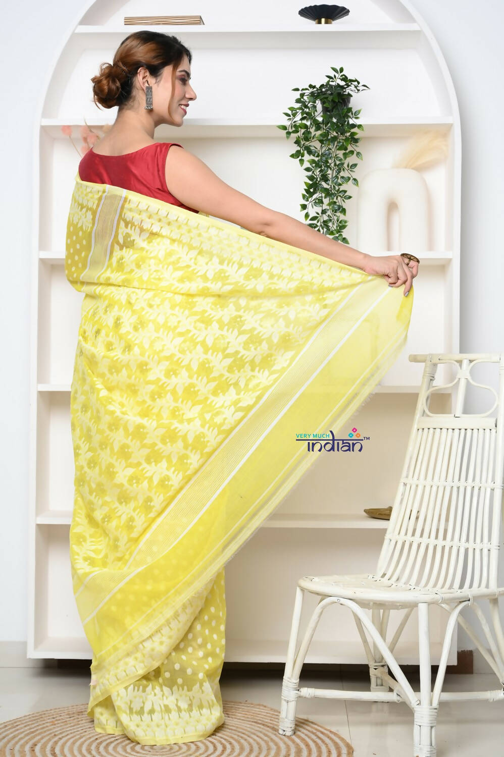 Very Much Indian Jamdhani Cotton Saree With Polka Dot Pallu - Lime Yellow | Grocsy
