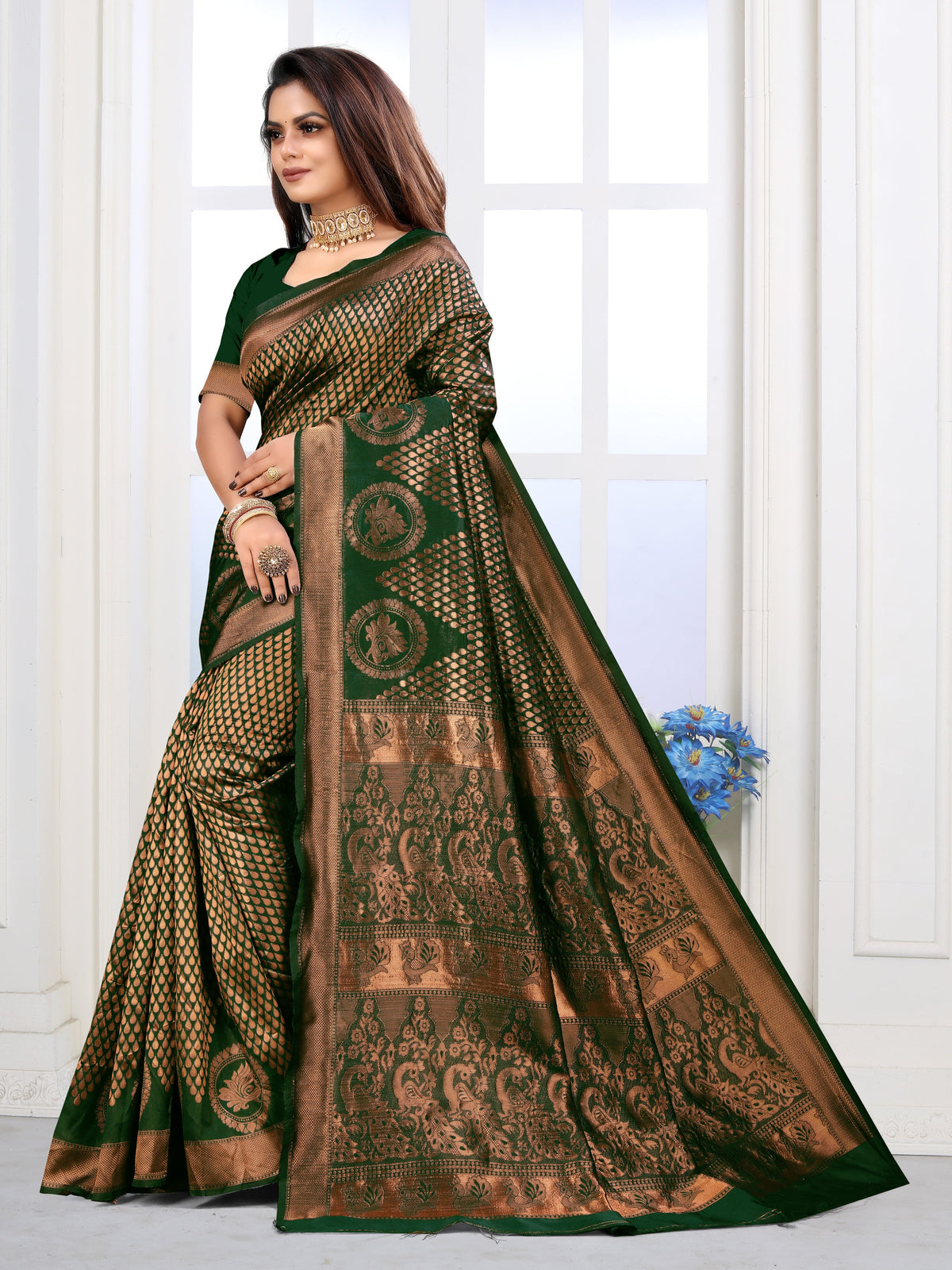 Vedant Vastram Litchi Silk Designer Banarasi Saree - Green | Grocsy