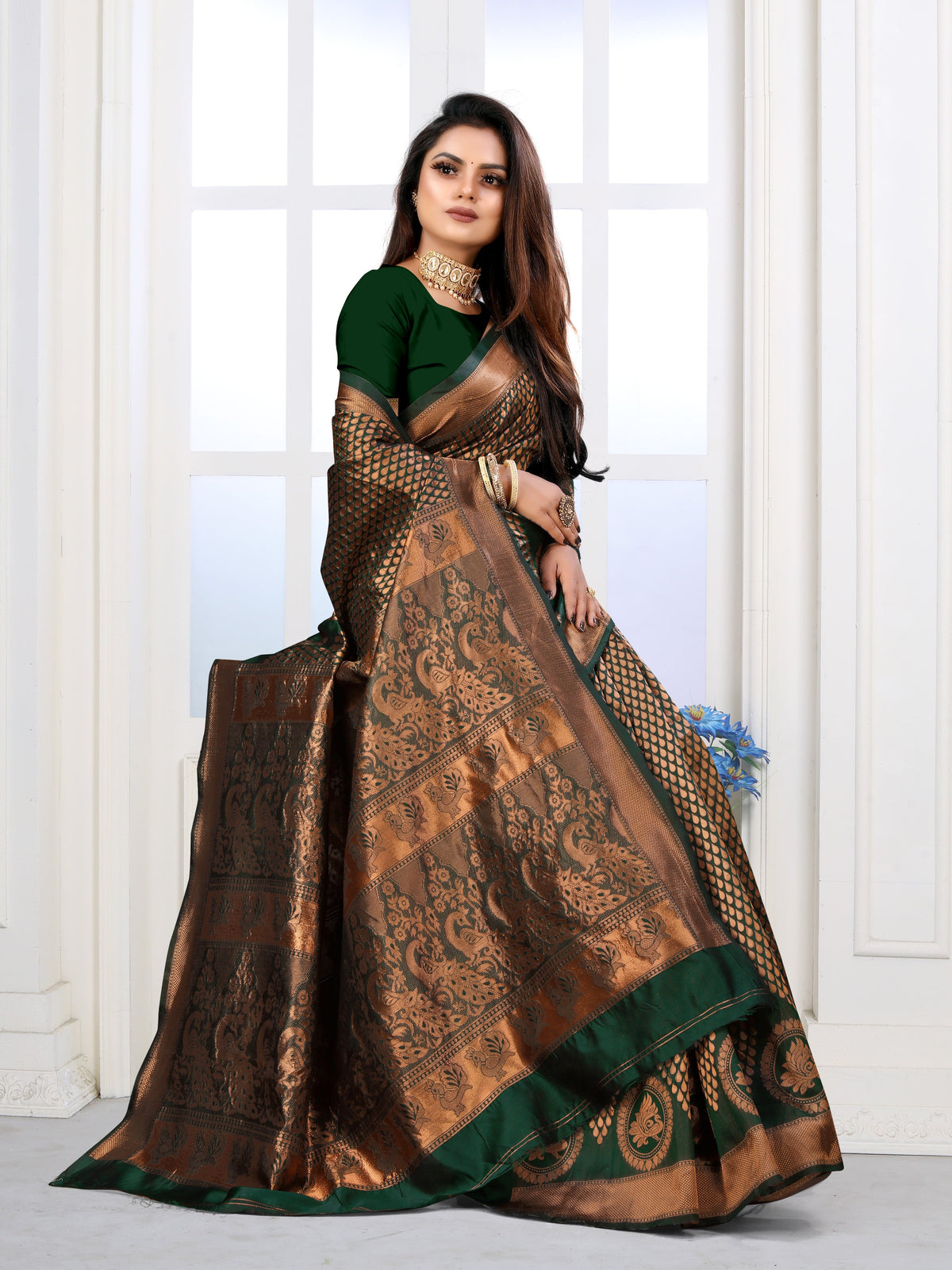Vedant Vastram Litchi Silk Designer Banarasi Saree - Green | Grocsy