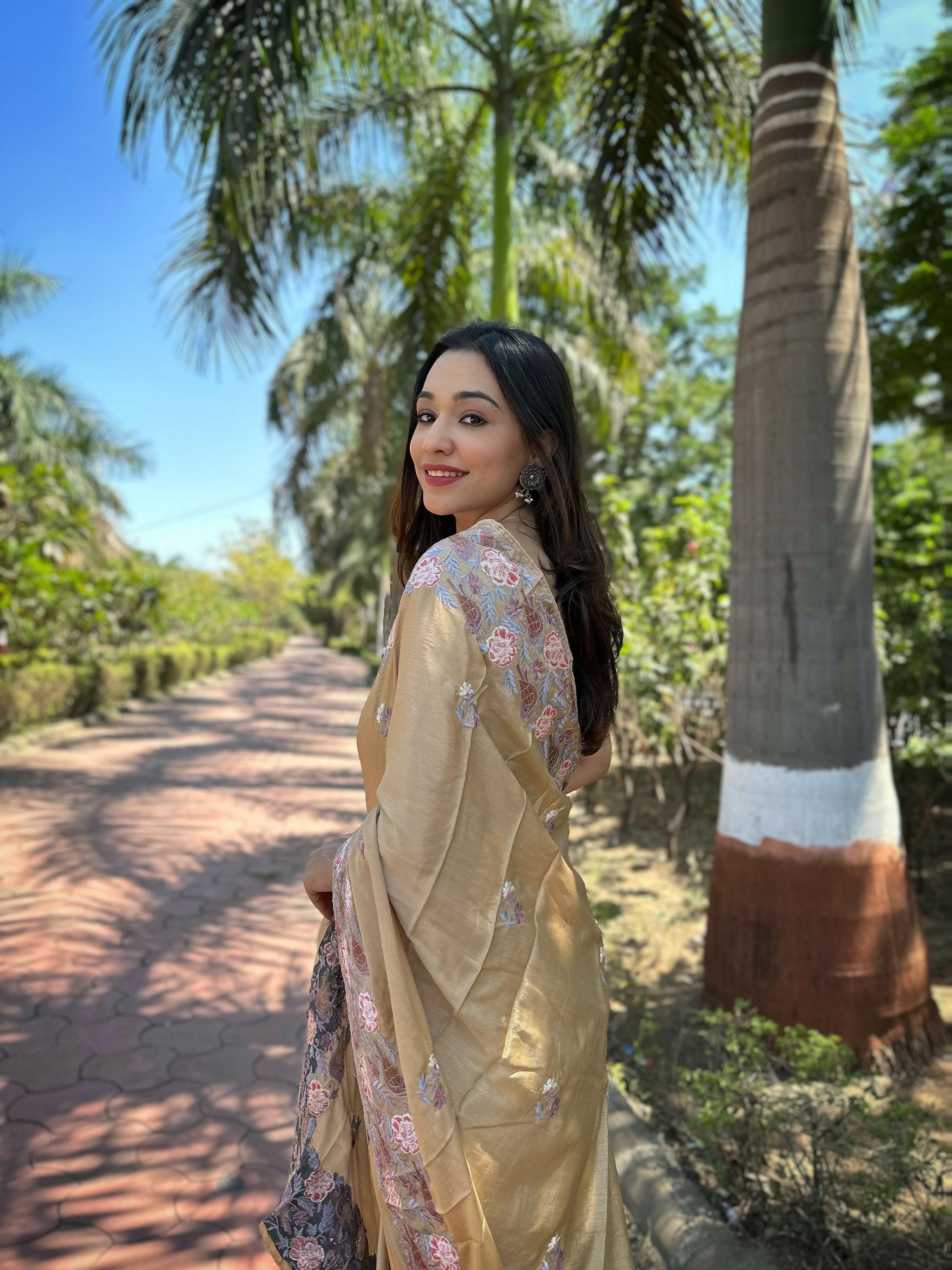 Vamsee Chinon Panchi Cream Shimmer Saree | Grocsy