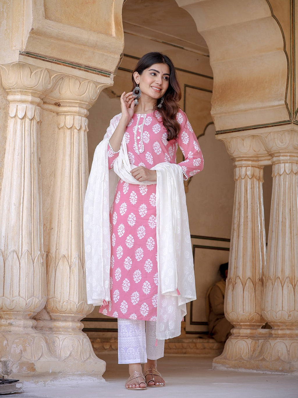 Yufta Pink Ethnic Motifs Printed Dupatta Set | Grocsy