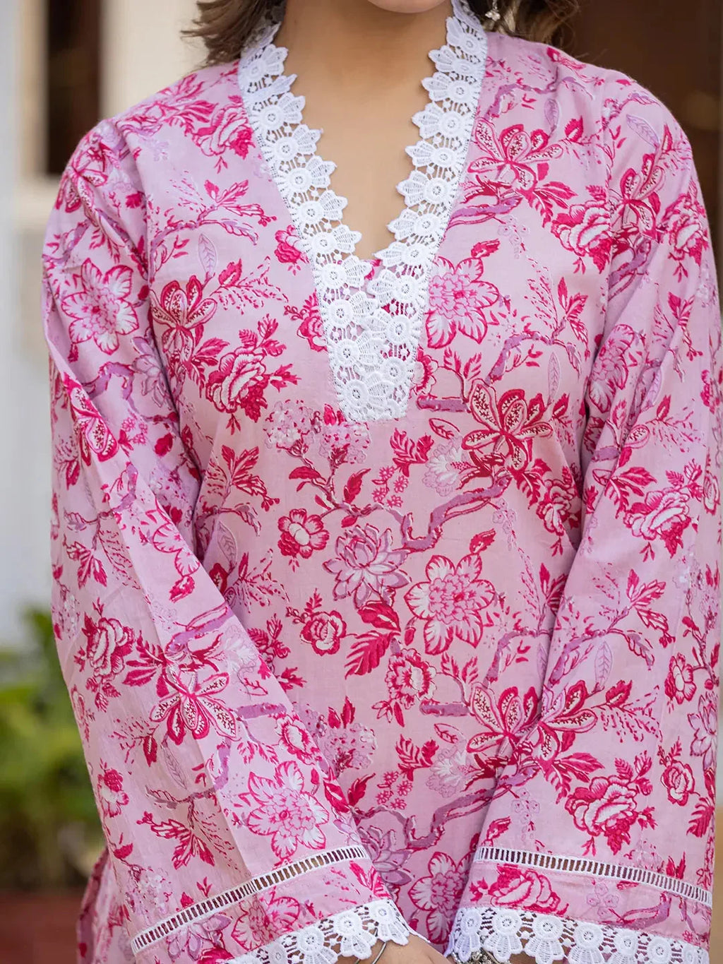 Yufta Pink Floral Print Pakistani Style Kurta Trouser And Dupatta Set | Grocsy