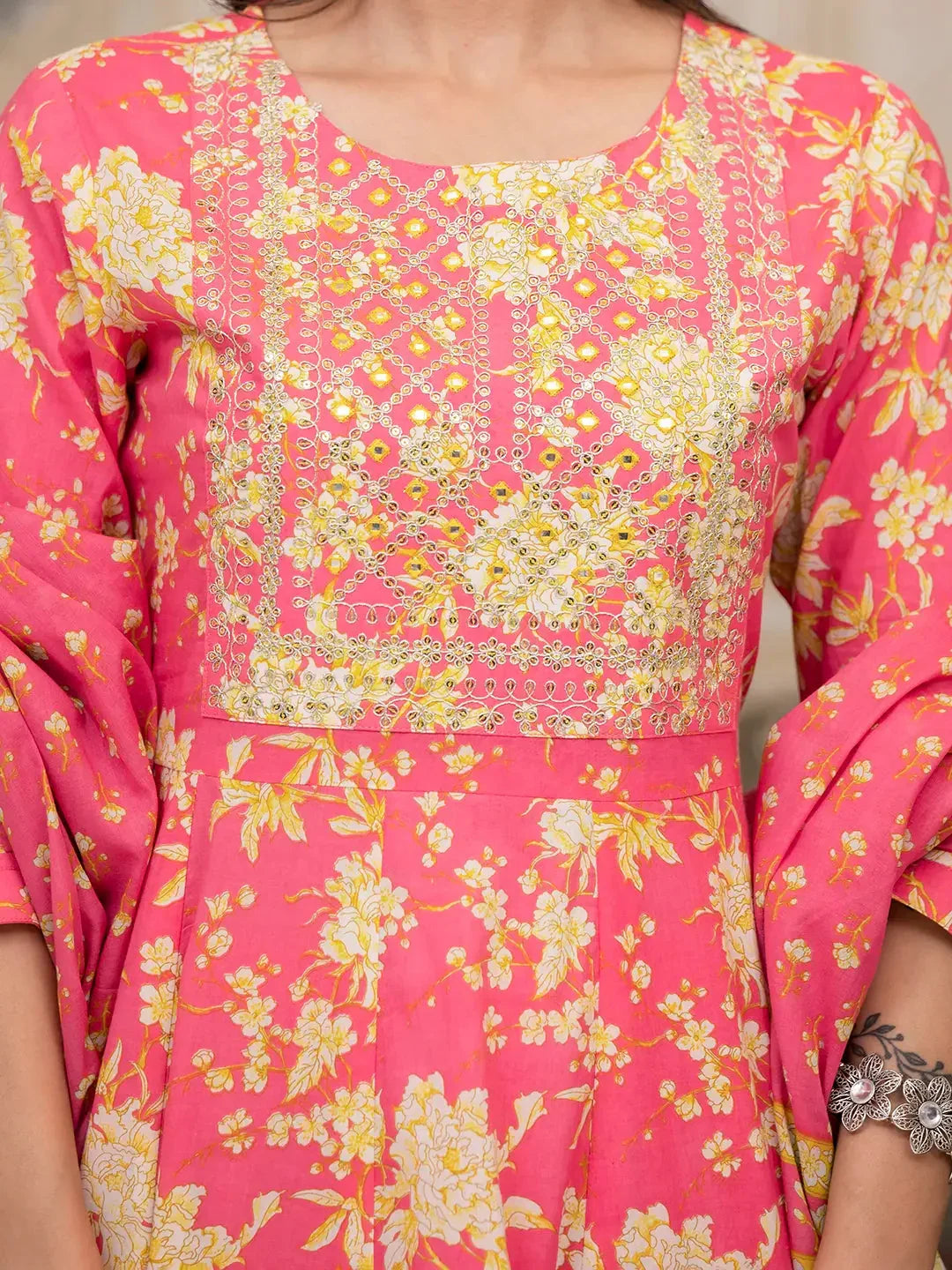 Yufta Pink Zari_Work Kurta Pant Dupatta Set | Grocsy