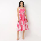 Pimu Square-Neck Maxi Dress with Graphic Print-Green | Grocsy