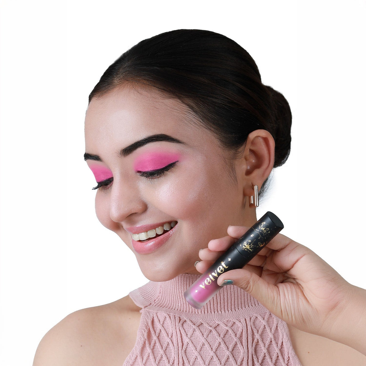 Aflairza Velvet Liquid Eyeshadow for Nourishing, Lightweight & Smudge-Free Wear | Grocsy