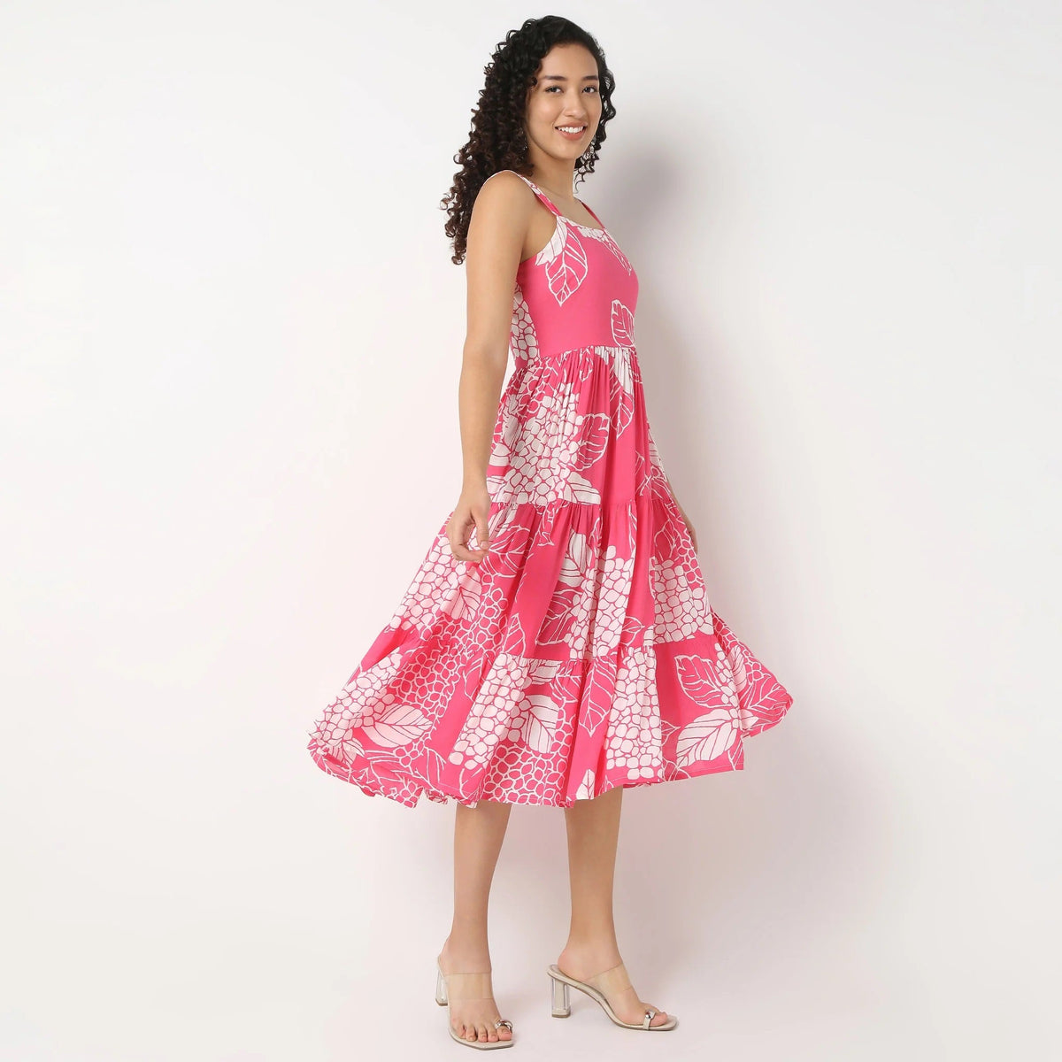 Pimu Square-Neck Maxi Dress with Graphic Print-Green | Grocsy