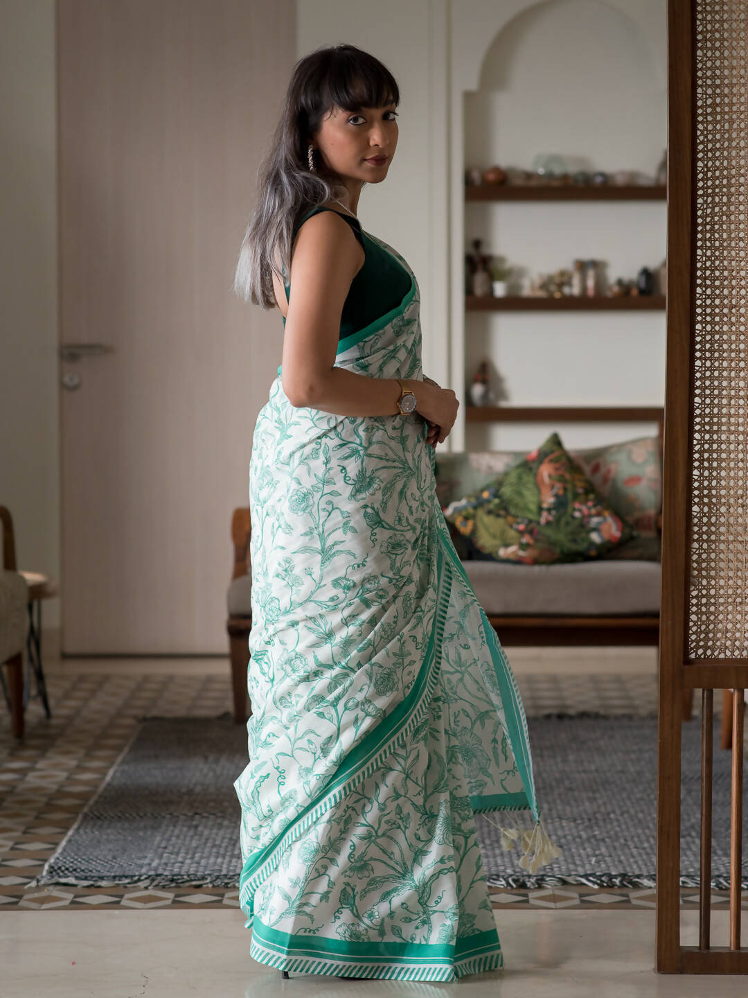 Suta White Floral Pure Cotton Saree | Grocsy