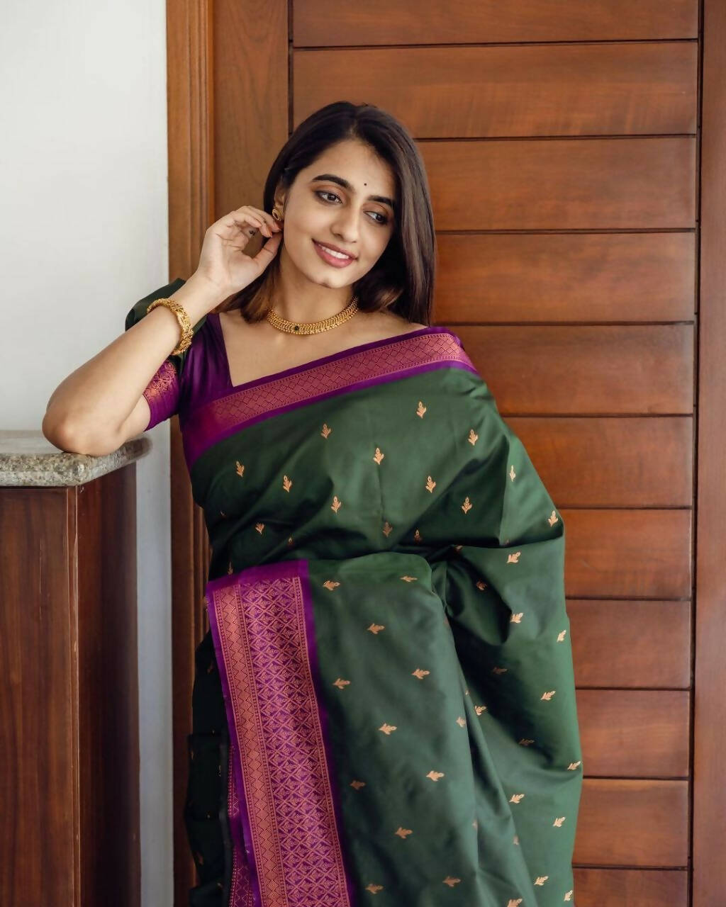 DEIANA'S Beautiful Designer Golden zari Soft Lichi Silk Saree - Green | Grocsy