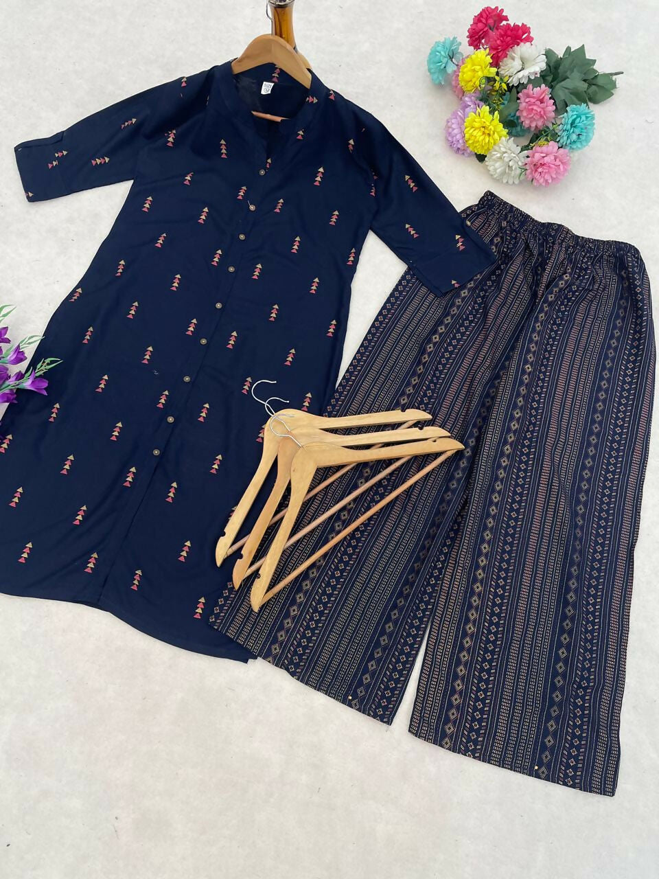 Teeya Creation Stylish Navy Blue Cotton Kurta With Geometric Print And Matching Palazzos | Grocsy