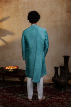 Falling Raw Silk Green Paisley Zari Kurta Set By Hilo Design | Grocsy