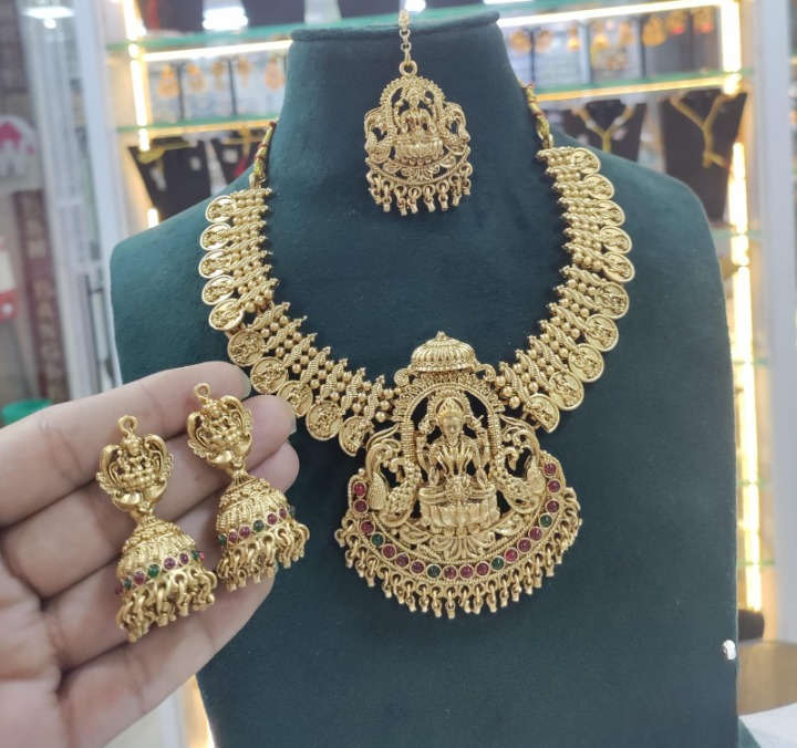Jewel City Handcrafted Lakshmi Temple Jewelry Set - Traditional South Indian Antique Gold-Plated Necklace with Jhumka Earrings & Tikka Bridal Collection | Grocsy