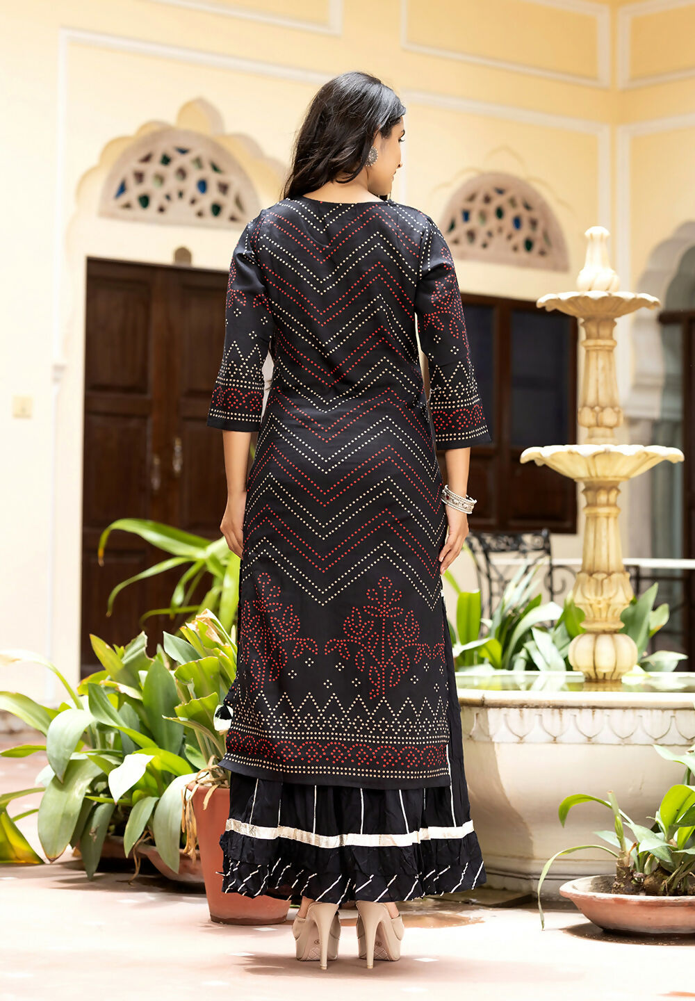 Kaajh Women's Black Embroidered Cotton Kurta Sharara Set With Dupatta | Grocsy
