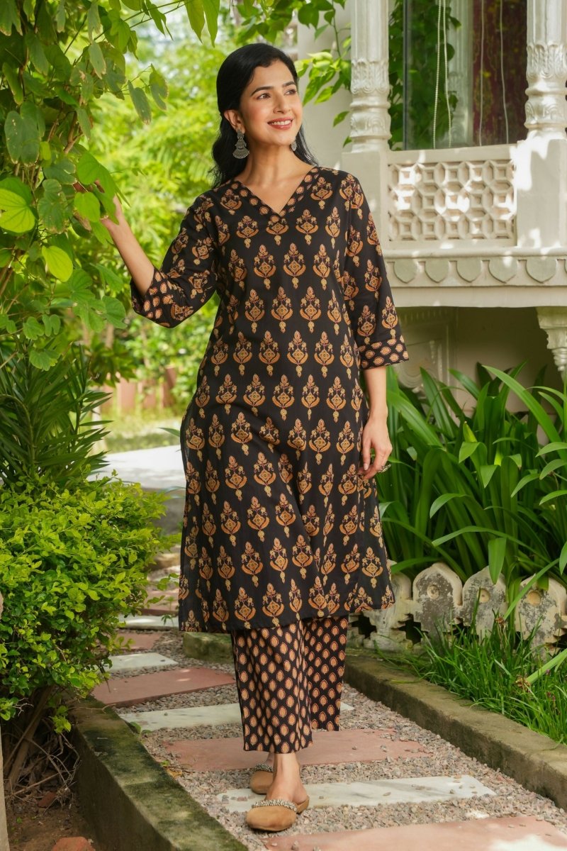 Aramya Straight Soft Cotton Floral Print Women's Kurta - Black | Grocsy