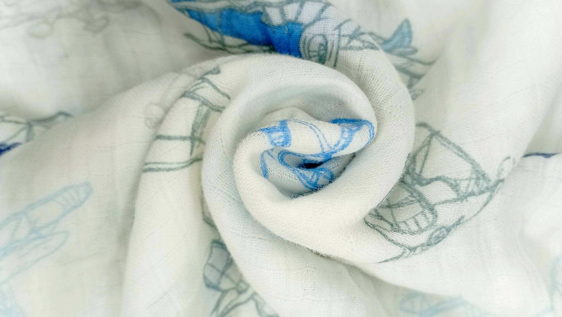 Kindermum Organic Cotton Muslin Swaddle Blanket 100 Cm X 100 Cm - Set Of 2 - Transport And Aviator | Grocsy