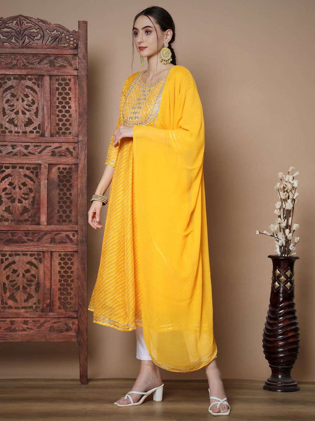 Myshka Women's Yellow Anarkali Kurta & With Dupatta | Grocsy
