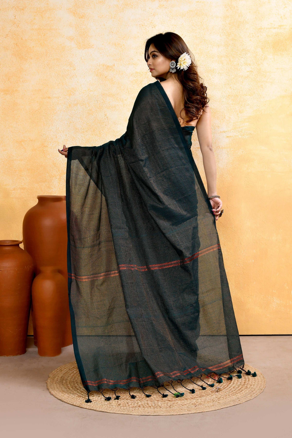 Piyari Fashion Women's Moss Green Embellished Cotton Blend Zari Check Handloom Saree | Grocsy