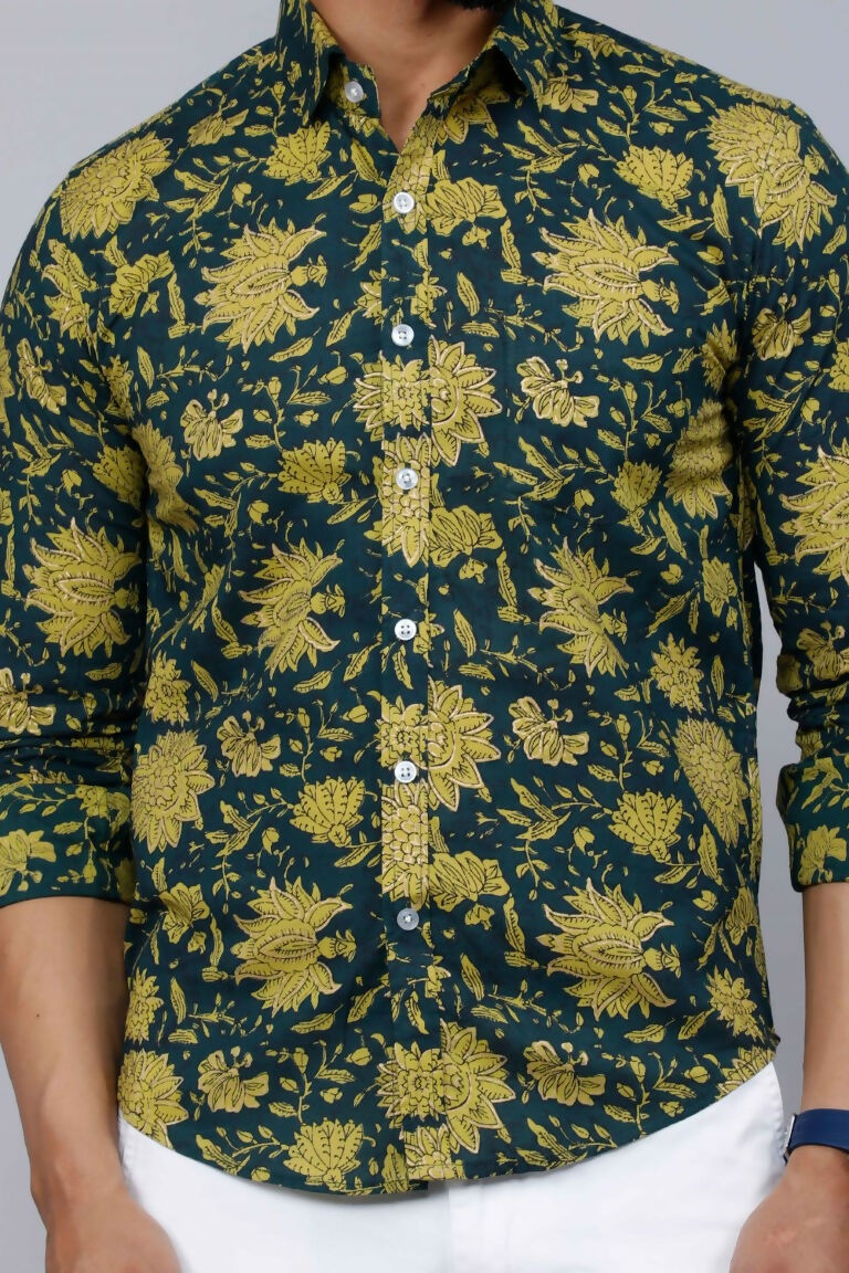 Miravan Men's Cotton Printed Full Sleeve Slim Fit Spread Neck Green Shirt | Grocsy