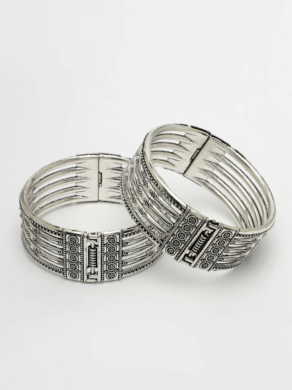 NVR Women's Set of 2 Silver-Toned German Silver Oxidised Kada Bangle