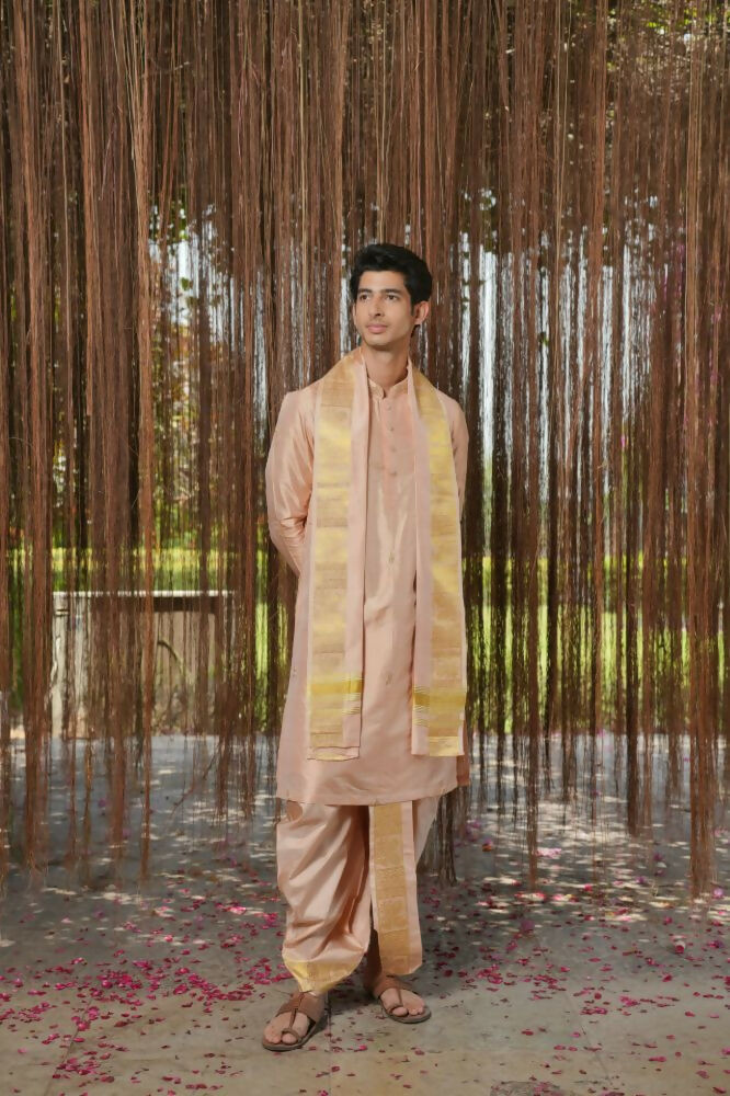 Dusky Pink Kanjivaram Machien Embroidered Pattu Set by Hilo Design | Grocsy