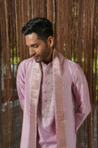 Lavender Kanjivaram Machien Embroidered Pattu Set by Hilo Design | Grocsy