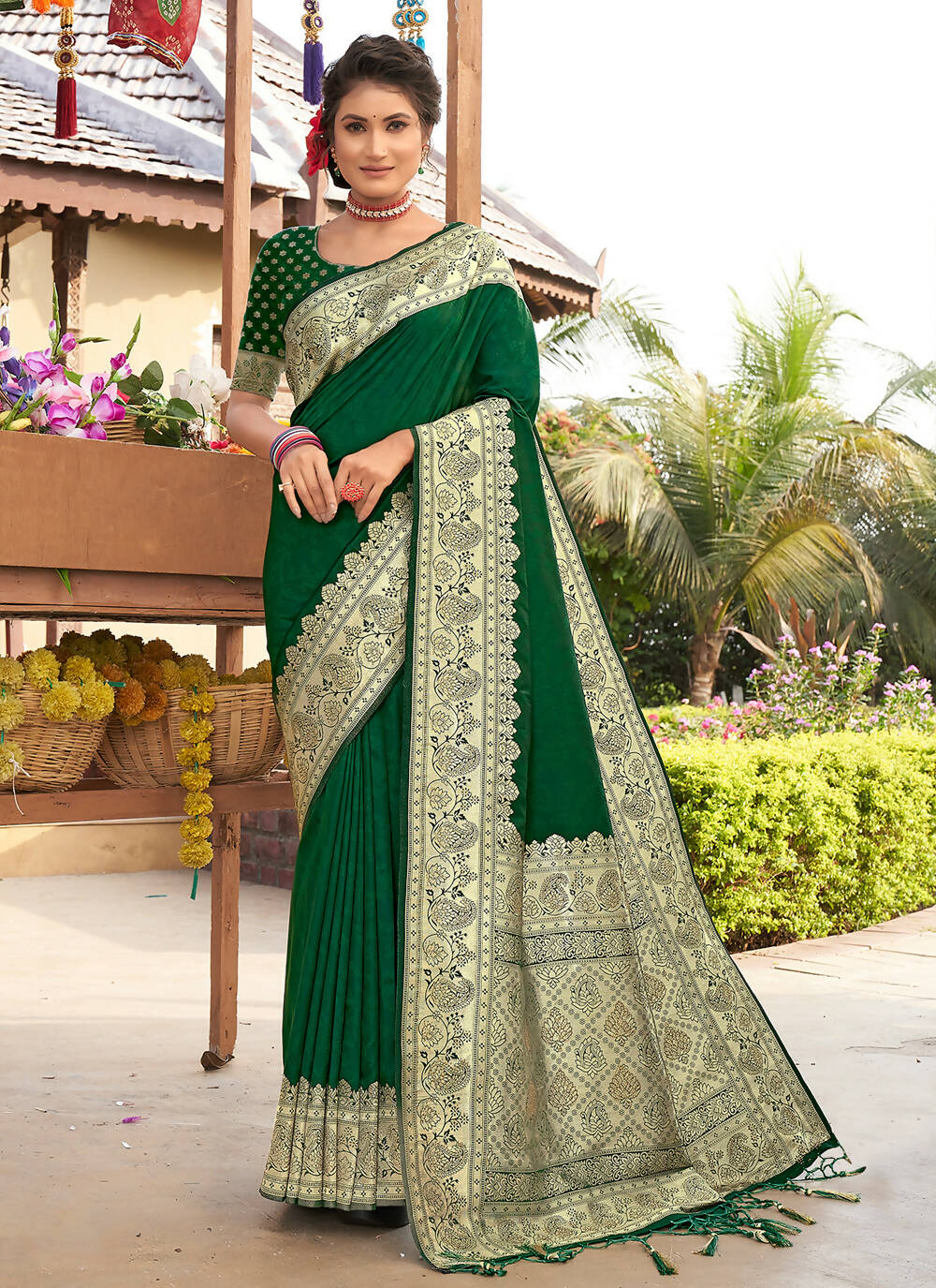 Green Banarasi Silk Woven Design Saree with Unstitched Blouse Piece - Aachal | Grocsy
