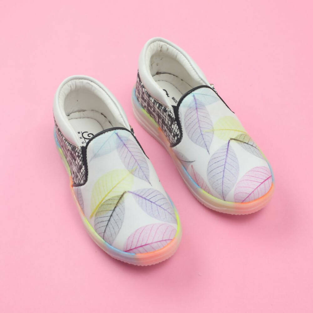 Tiny Bugs Girls Leaf Printed Slip Ons Sneakers - White | Grocsy