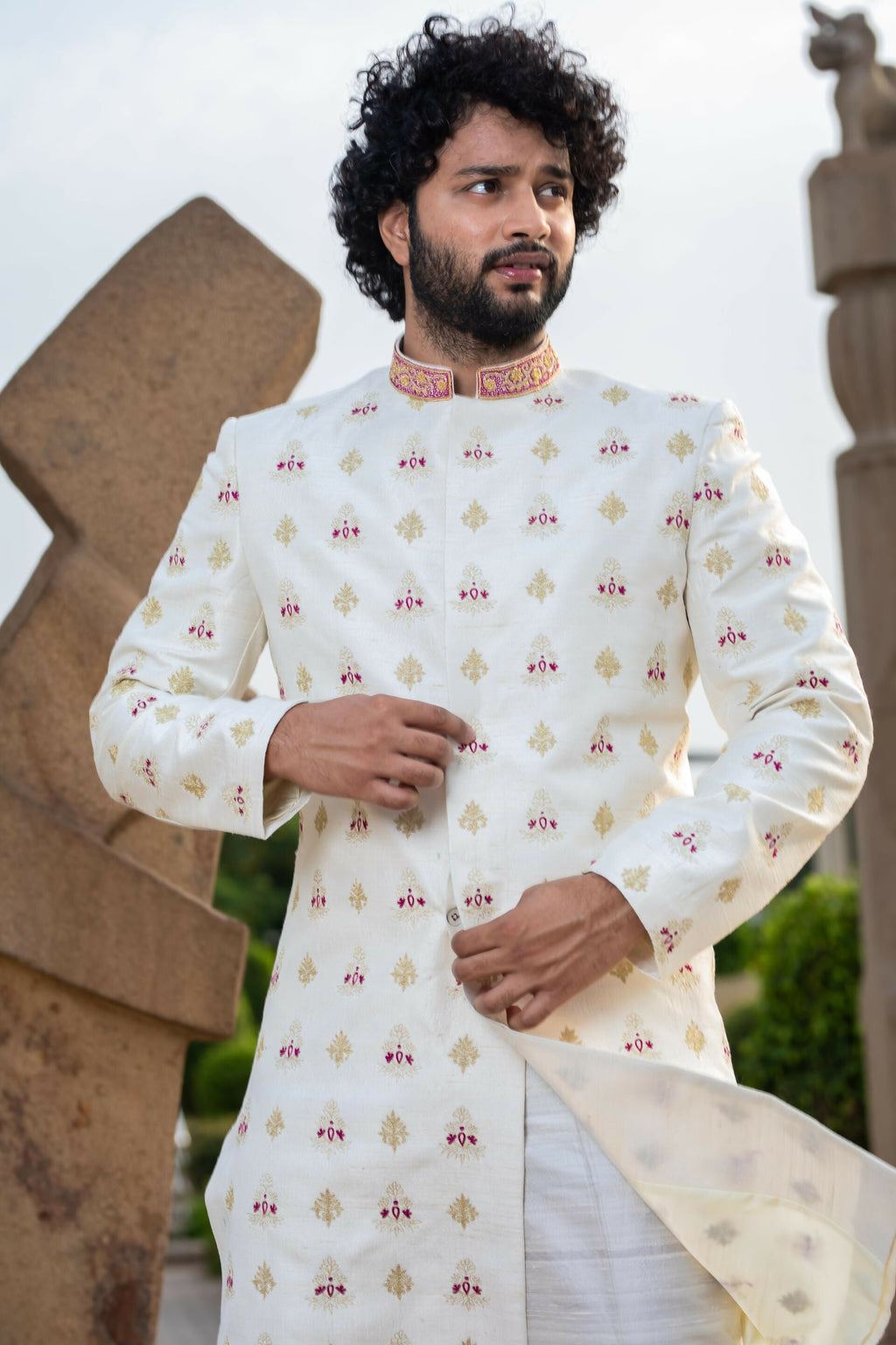 Irenic White Sherwani Set by Hilo Design | Grocsy