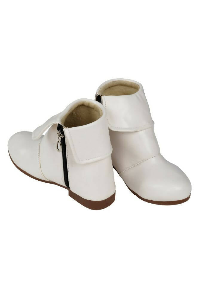 Tiny Bugs Girls Anckle Lenght Boots -White | Grocsy