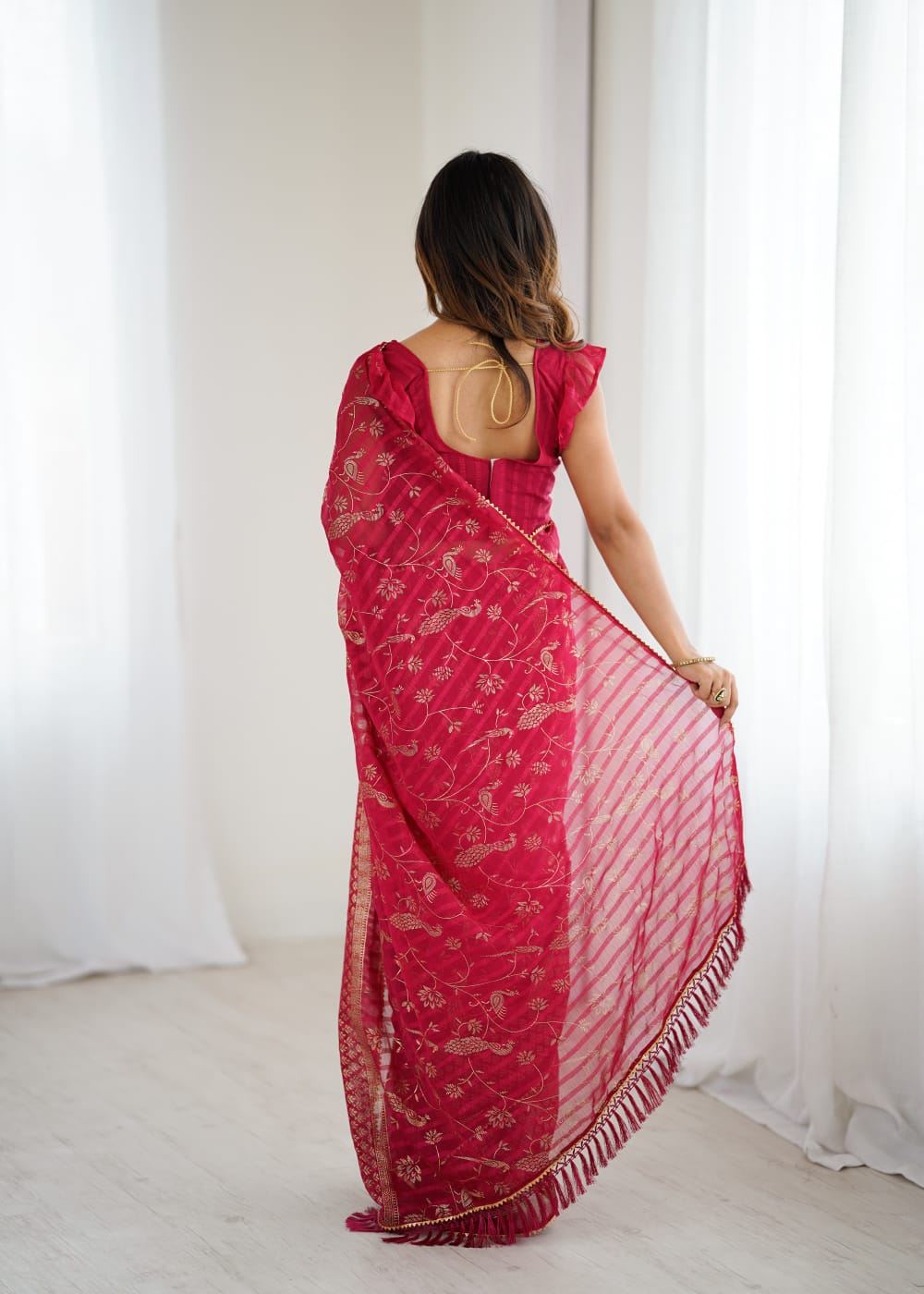 Lorenvalley Fashion Red Solo Georgette Superb Finishing Foils Print & Fancy Zalar Lace in Border Saree with Blouse | Grocsy