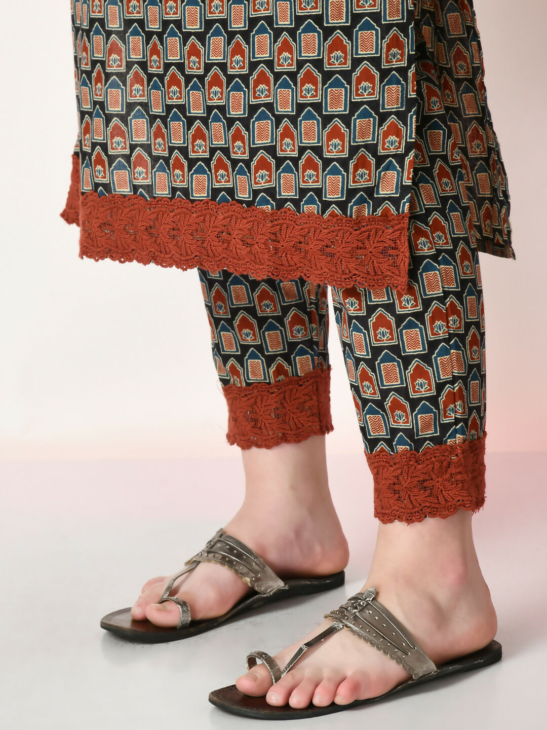 Myshka Women's Multi Printed Kurta With Trousers | Grocsy