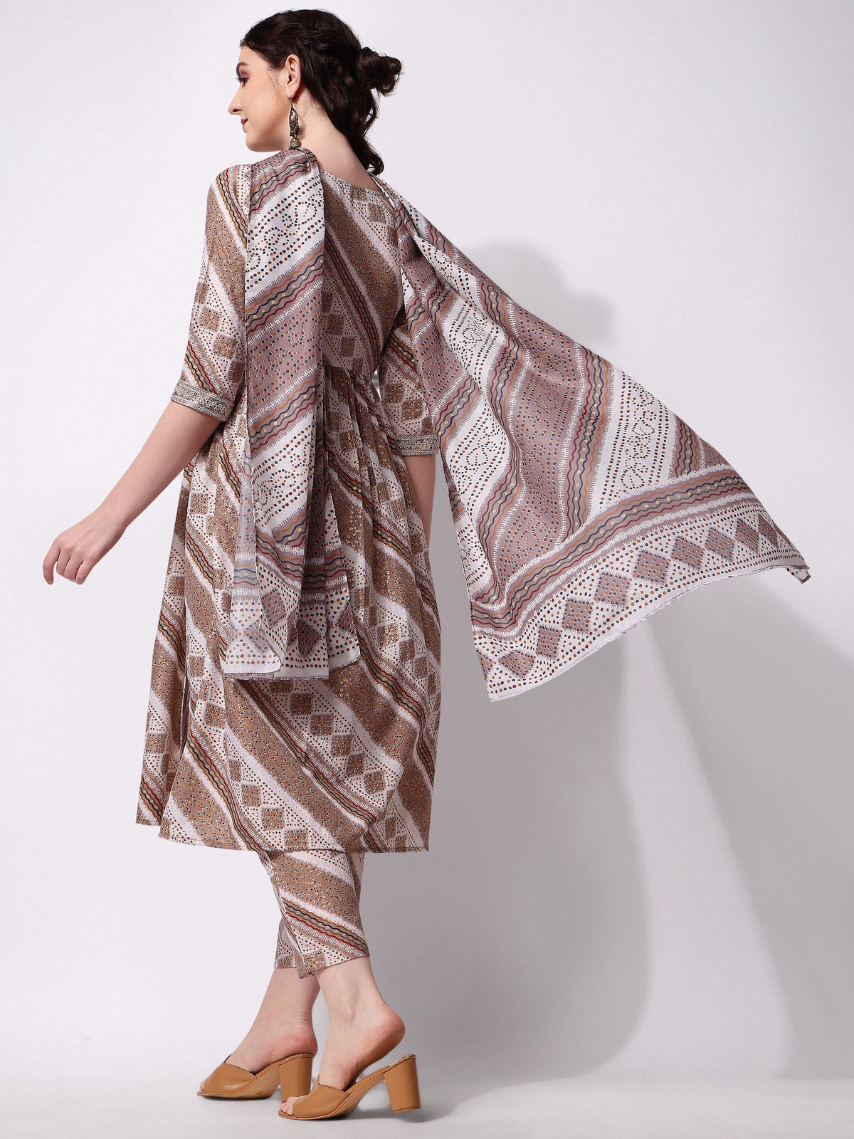 Nayra Cut Embroidered Kurta With Pant And Dupatta Set, Multicolor - Hiral Fashion | Grocsy