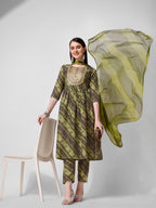 Green Printed Straight Cut Kurta With Cotton Pant Set, Multicolor - Hiral Fashion | Grocsy