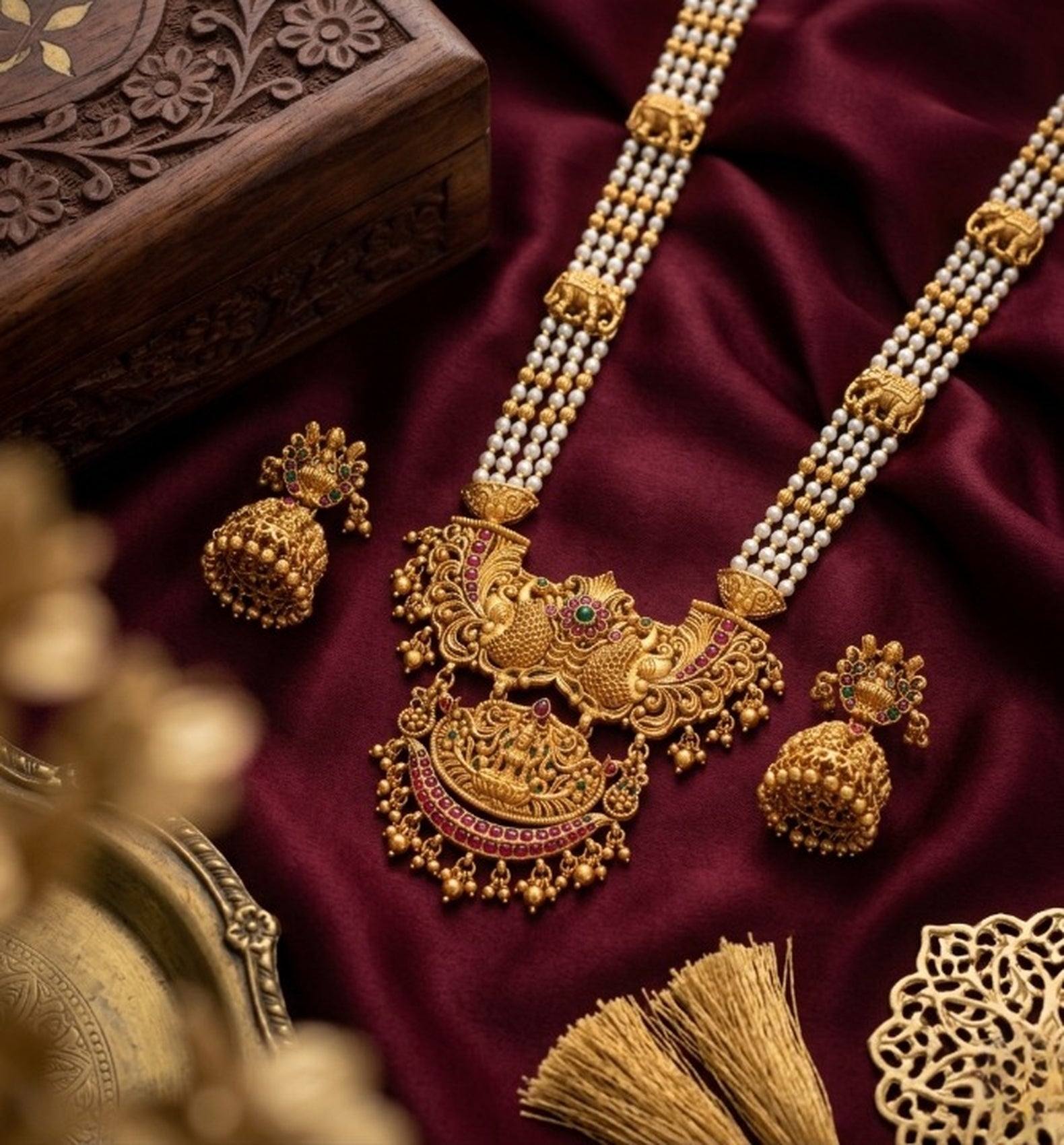 Jewel City Antique Temple Jewelry Gold-Plated Necklace Set with Lakshmi Pendant & Earrings Traditional South Indian Bridal Jewelry | Grocsy