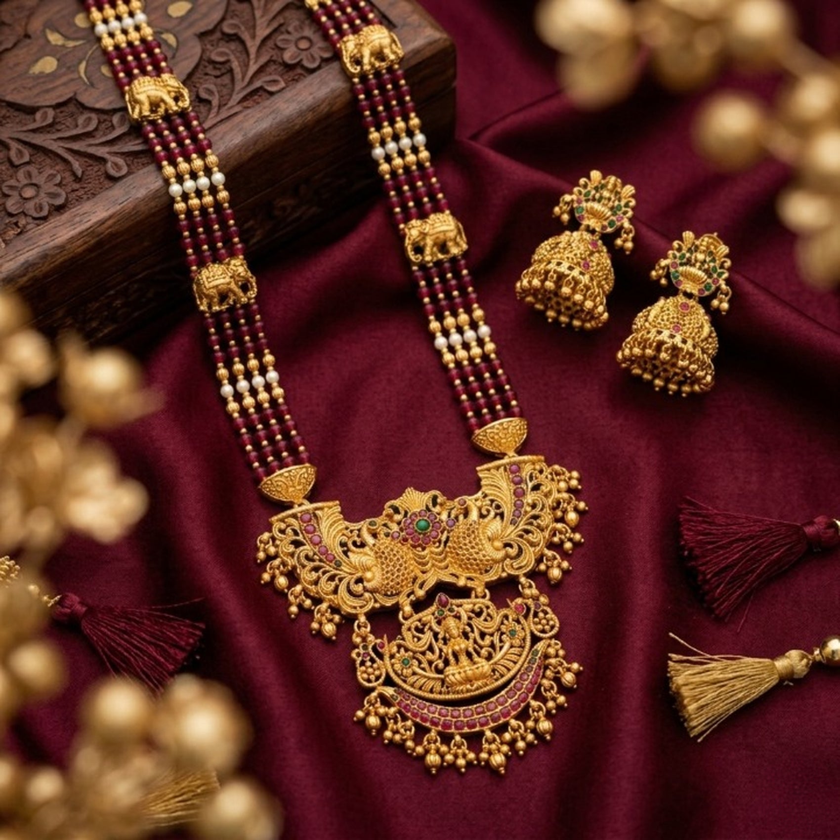 Jewel City Antique Temple Jewelry Gold-Plated Necklace Set with Lakshmi Pendant & Earrings Traditional South Indian Bridal Jewelry | Grocsy