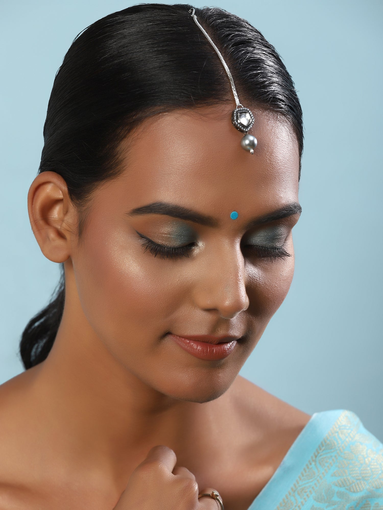 Women's Silver-Plated White Kundan Studded Maangtikka - Ruby Raang | Grocsy