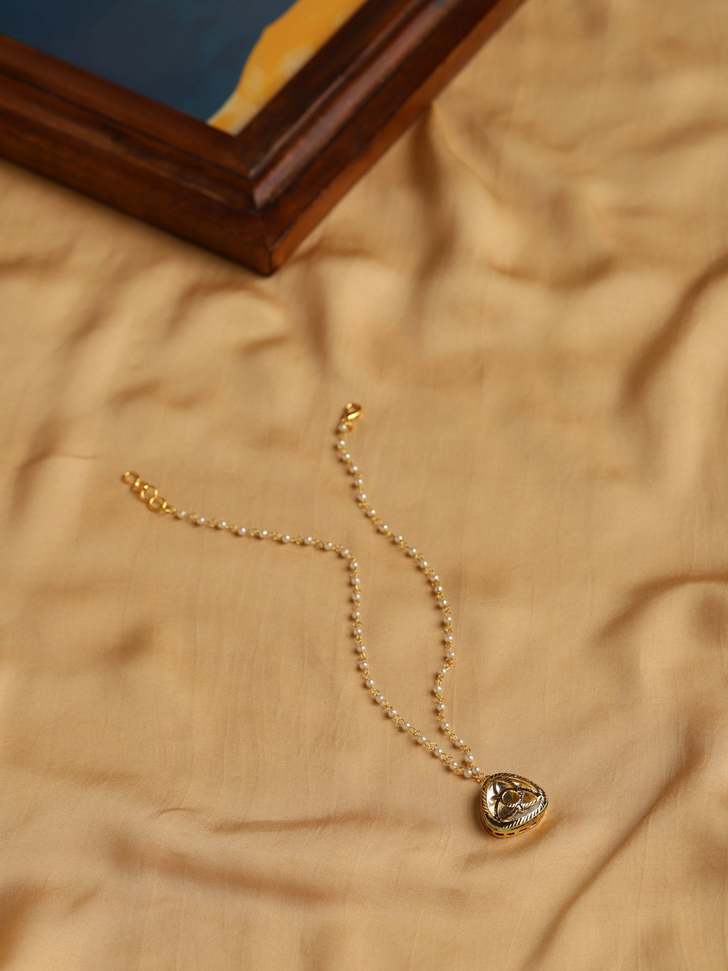 Gold-Polished White Chain - Ruby Raang | Grocsy