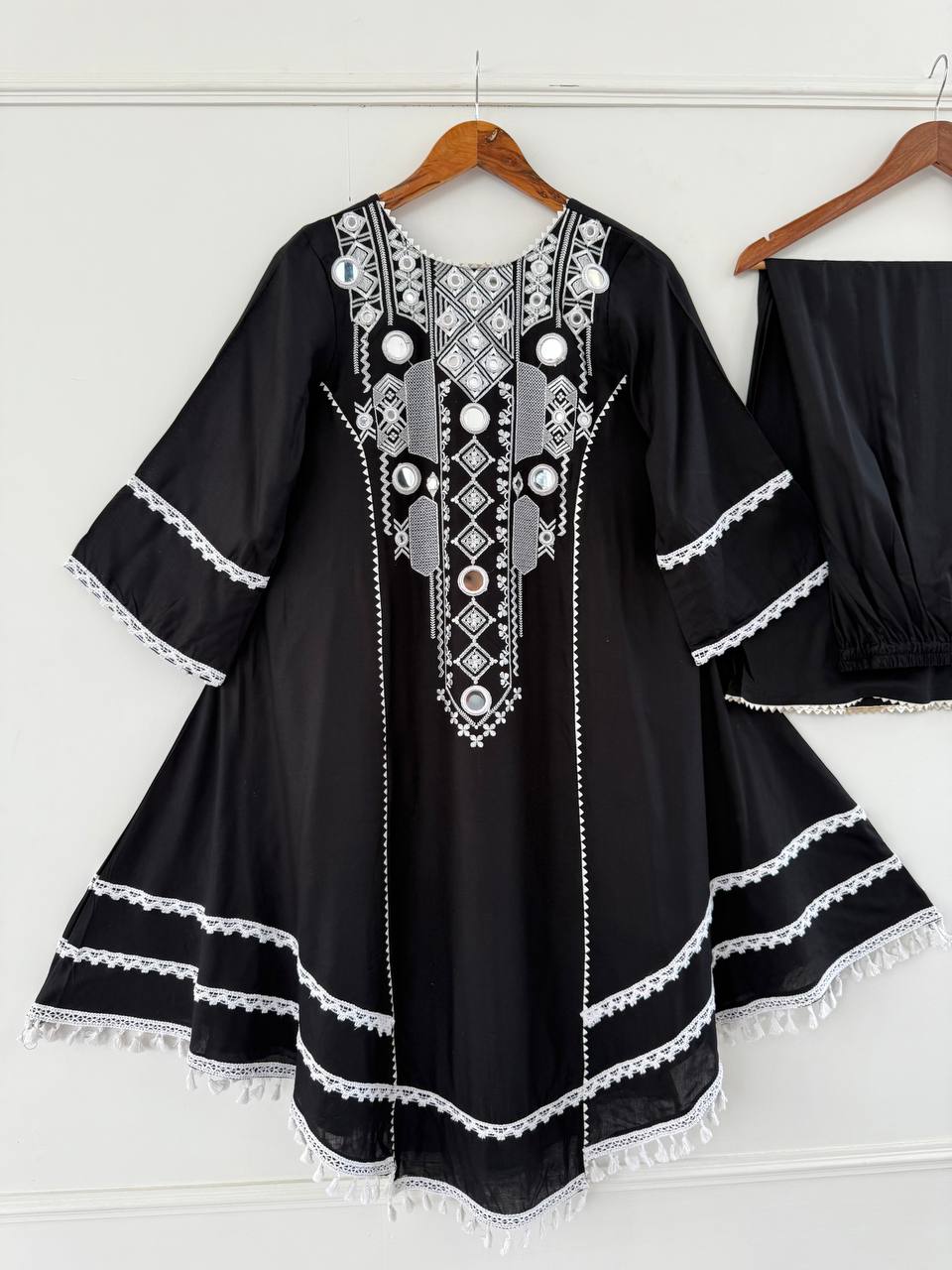 Prazu Fashion Black Rayon Cotton Thread Real Mirror Palazzo Suit | Grocsy